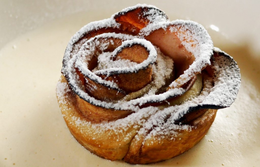 Apple-Roses-with-Sabayon-paired-with-cream-sherry-wines