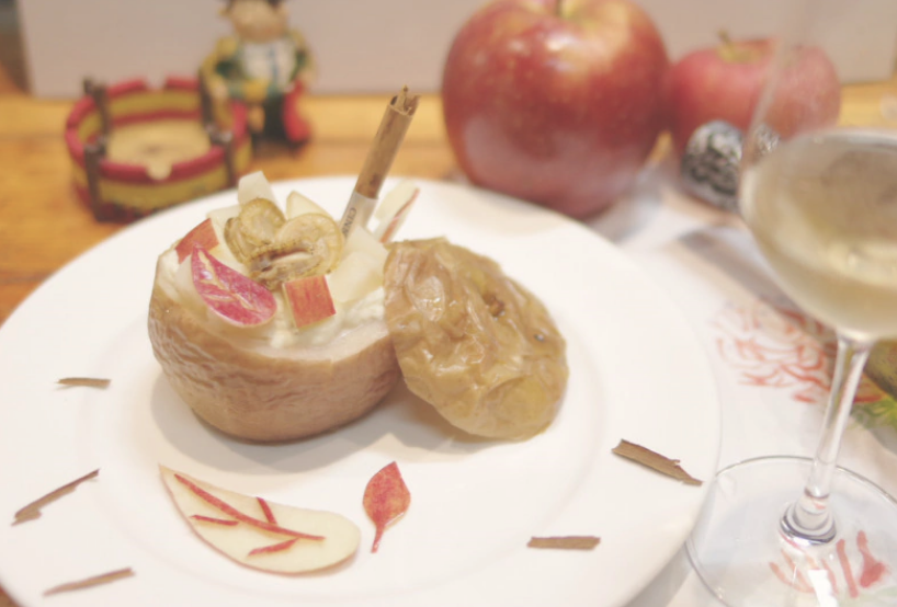 Baked-apples-stuffed-with-scallops-paired-with-manzanilla
