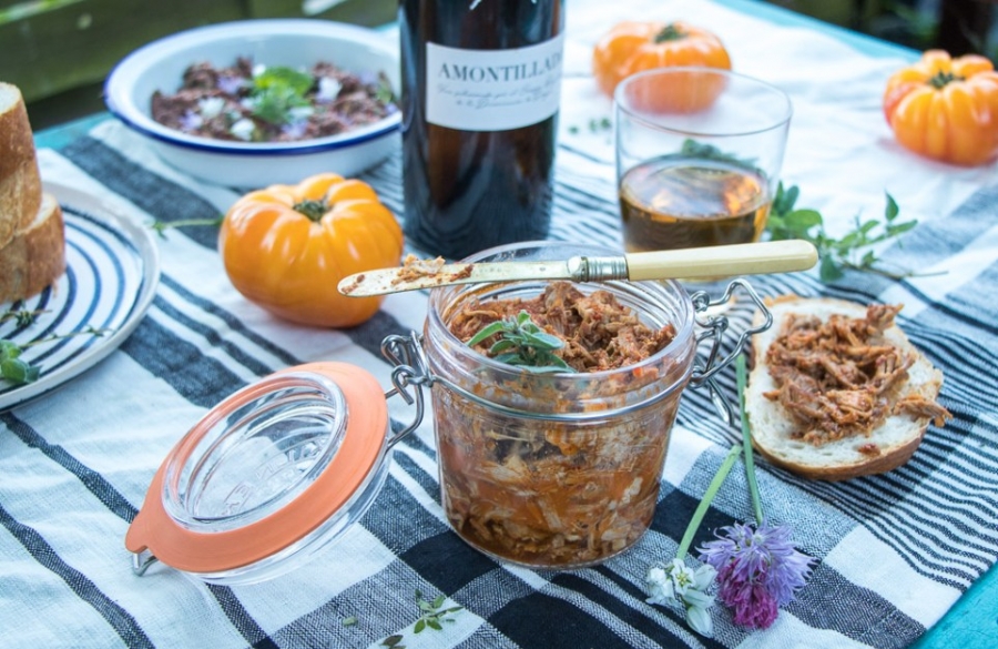 Smoky-Pork-Rillettes-paired-with-Amontillado-sherry-wines