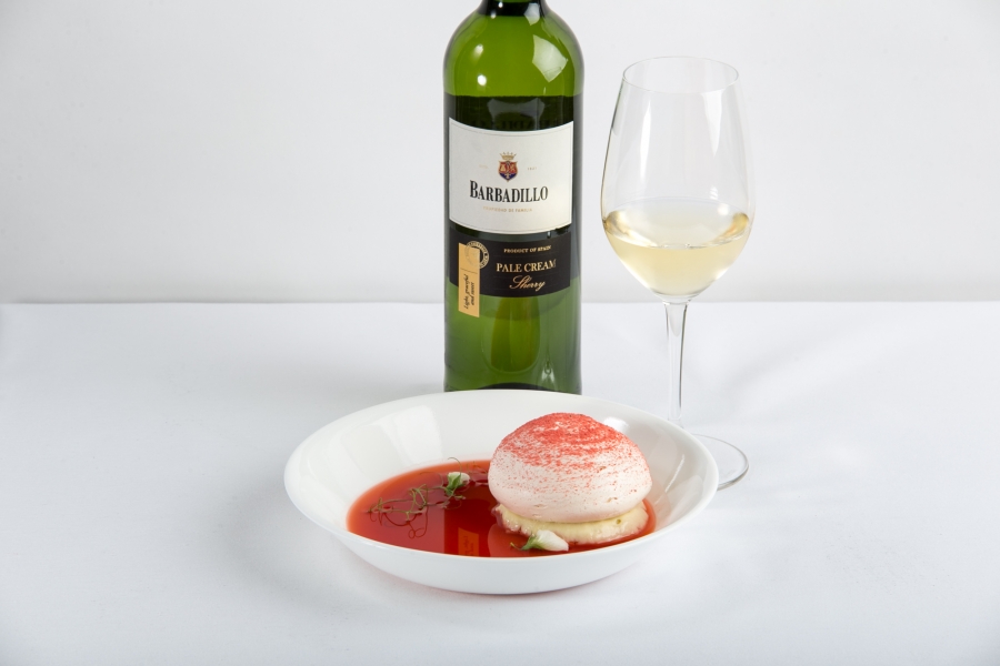 Orange-Blossom-Pavlova-White-Chocolate-Mint-Mousse-Strawberry-Saca-Pea-Blossoms-Lime-paired-with-pale-cream-sherry-wines