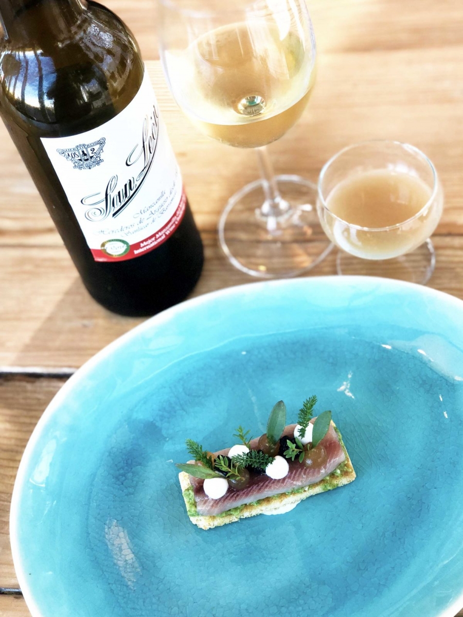 Toast with herring and samphire pesto with smoked bloater creme paired with Manzanilla