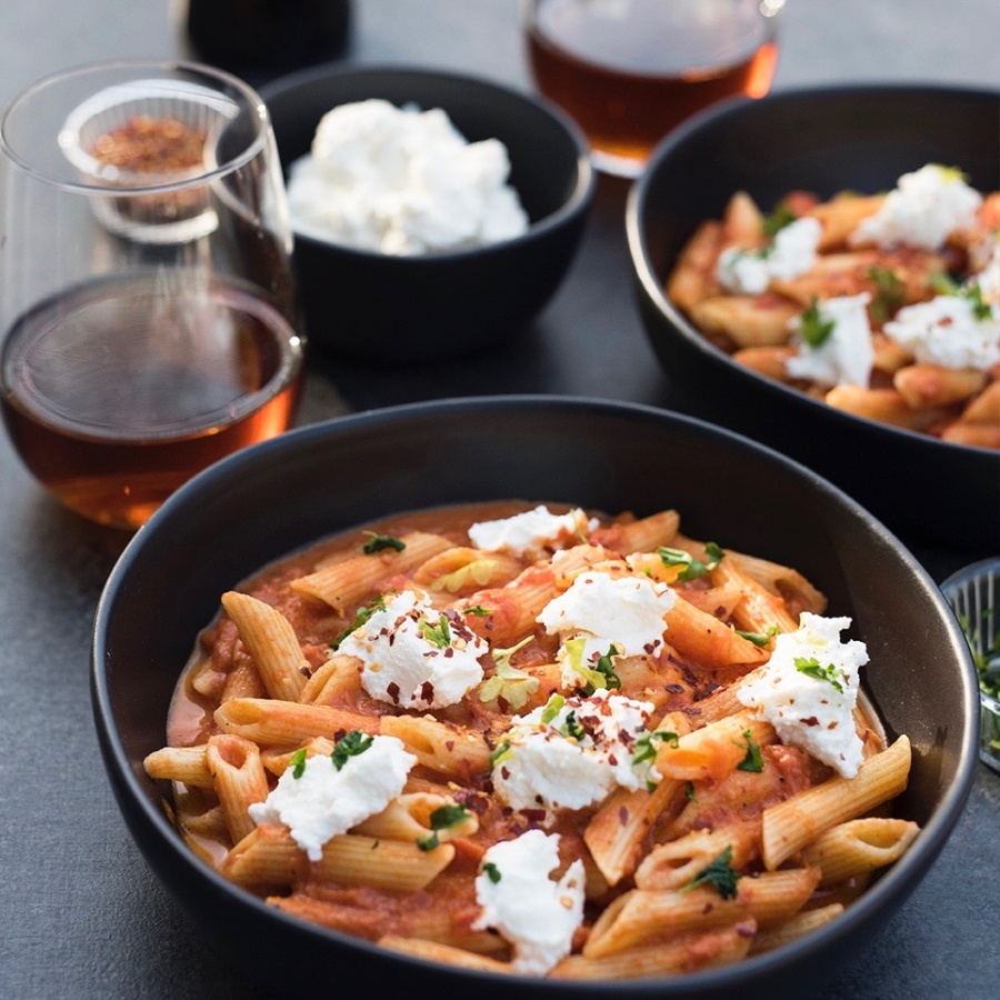 Penne-Pasta-in-a-Creamy-Sherry-Tomato-Sauce-paired-with-Oloroso-sherry-wines