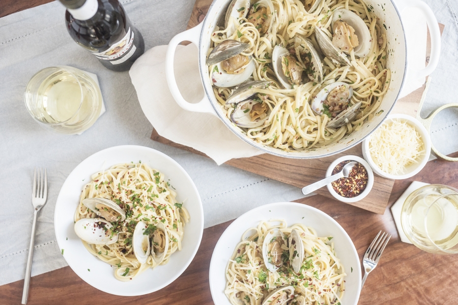 Clams with Linguine and Manzanilla