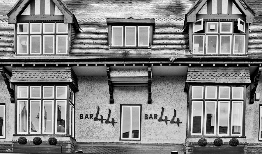 Bar 44 tapas y copas, Cowbridge