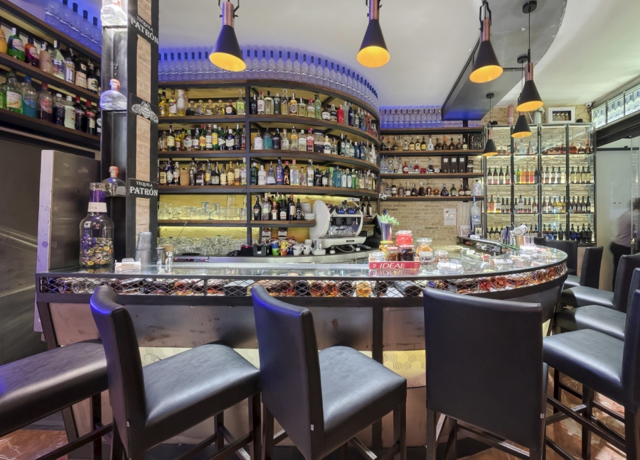 Sherry Cocktail a un minuto de Plaza Nueva